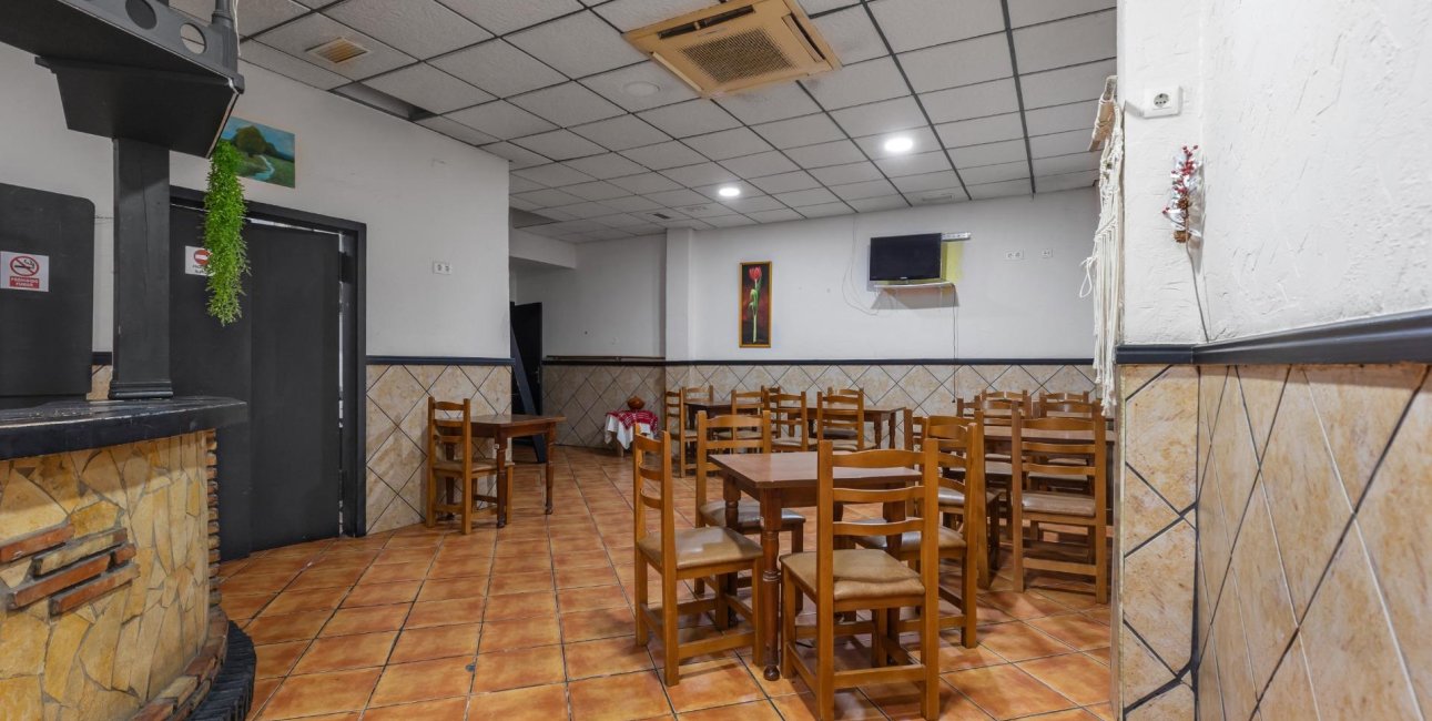 Rynek wtórny - Lokal handlowy -
Torrevieja - Estacion de autobuses