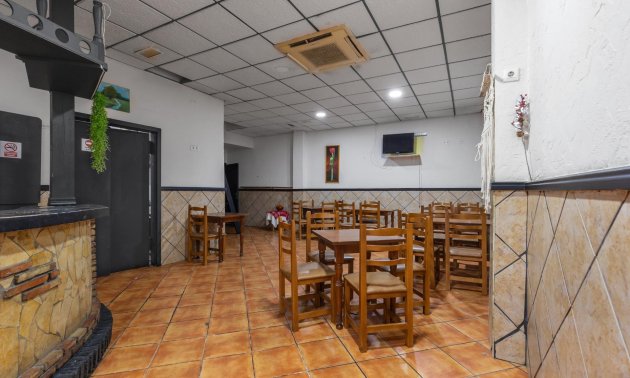 Rynek wtórny - Lokal handlowy -
Torrevieja - Estacion de autobuses