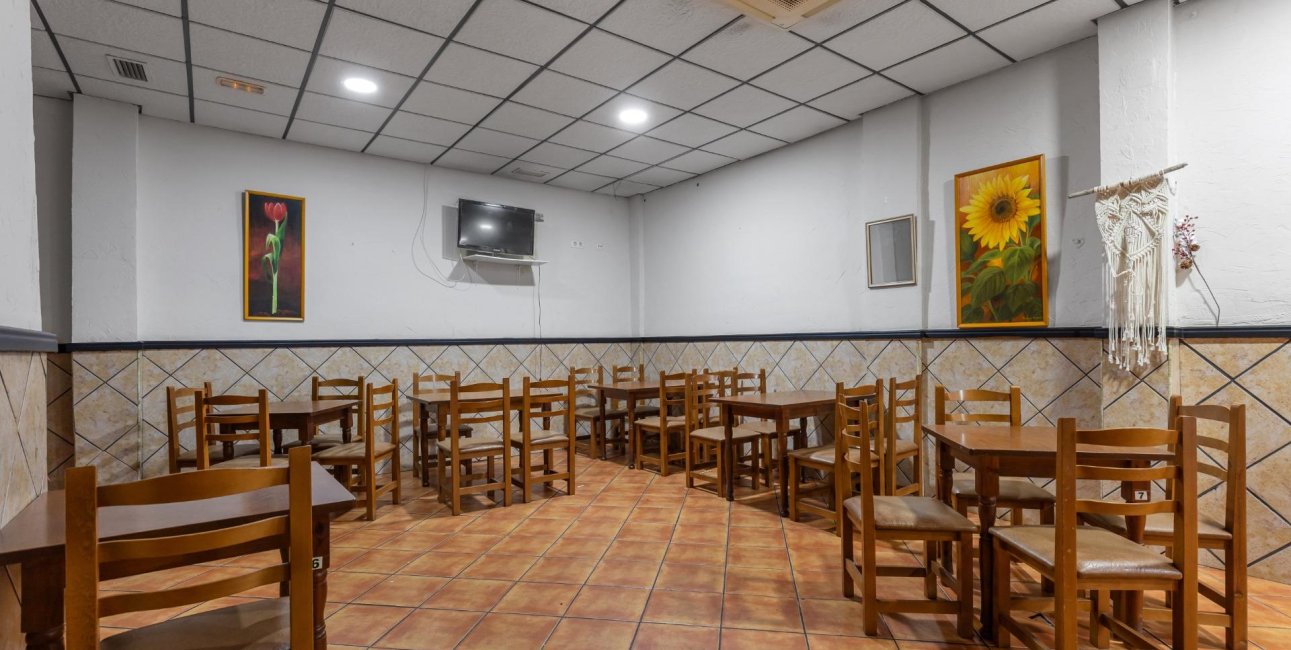 Rynek wtórny - Lokal handlowy -
Torrevieja - Estacion de autobuses