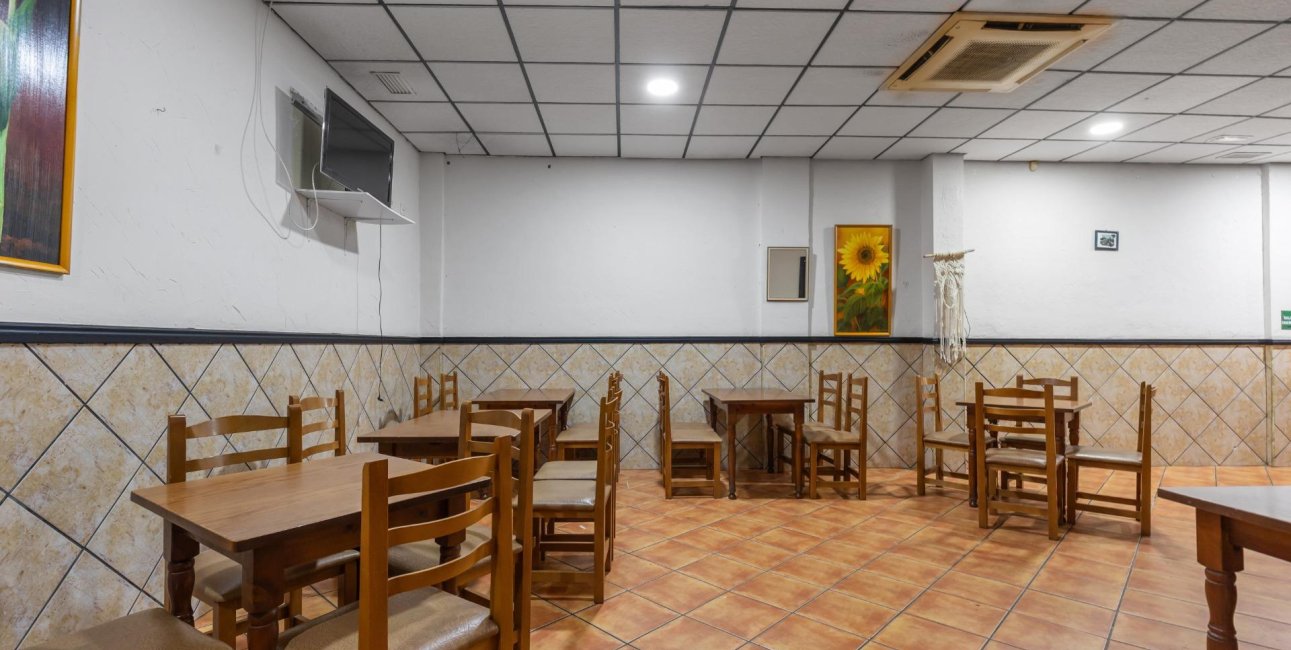 Rynek wtórny - Lokal handlowy -
Torrevieja - Estacion de autobuses