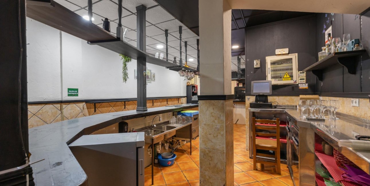 Rynek wtórny - Lokal handlowy -
Torrevieja - Estacion de autobuses