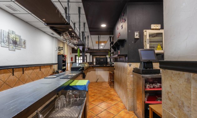 Rynek wtórny - Lokal handlowy -
Torrevieja - Estacion de autobuses