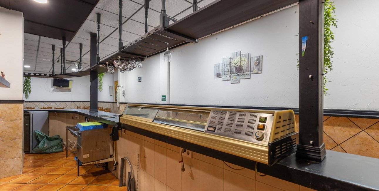 Rynek wtórny - Lokal handlowy -
Torrevieja - Estacion de autobuses