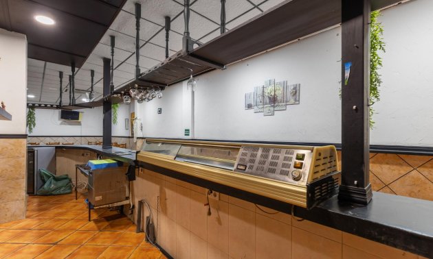 Rynek wtórny - Lokal handlowy -
Torrevieja - Estacion de autobuses