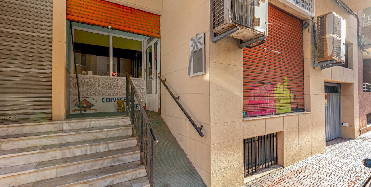 Resale - Commercial -
Torrevieja - Playa del Cura