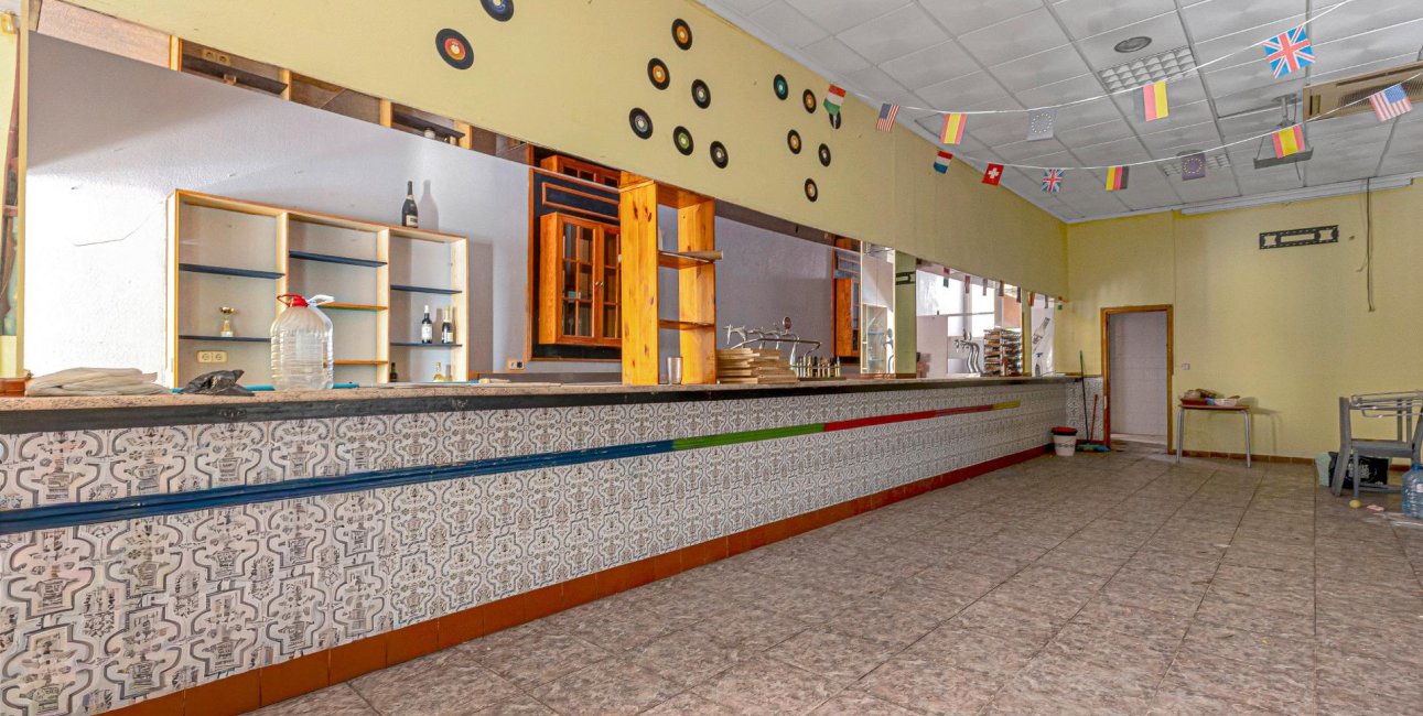 Resale - Commercial -
Torrevieja - Playa del Cura