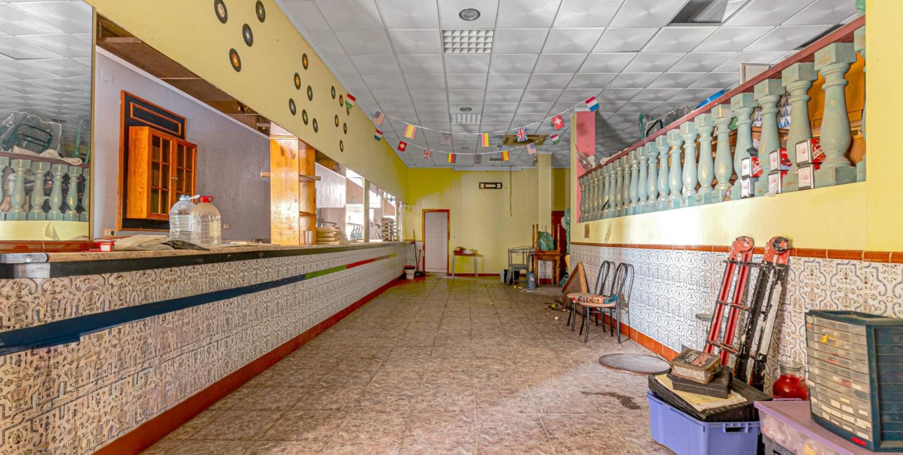 Resale - Commercial -
Torrevieja - Playa del Cura