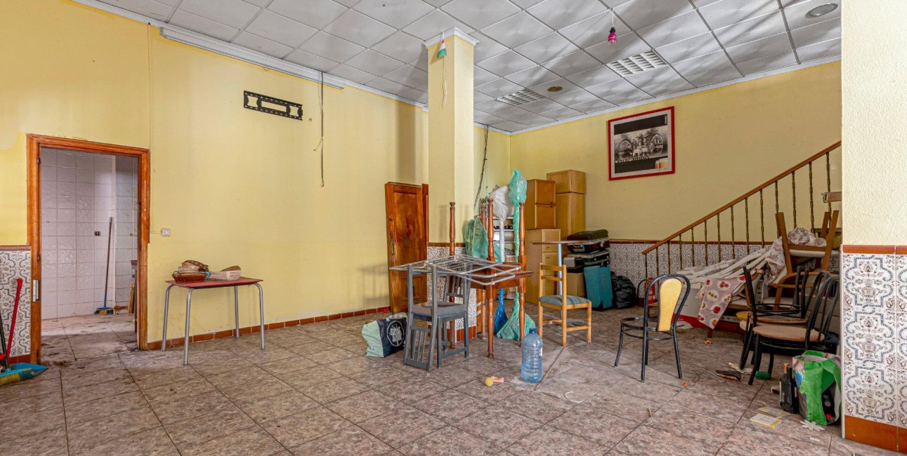 Resale - Commercial -
Torrevieja - Playa del Cura