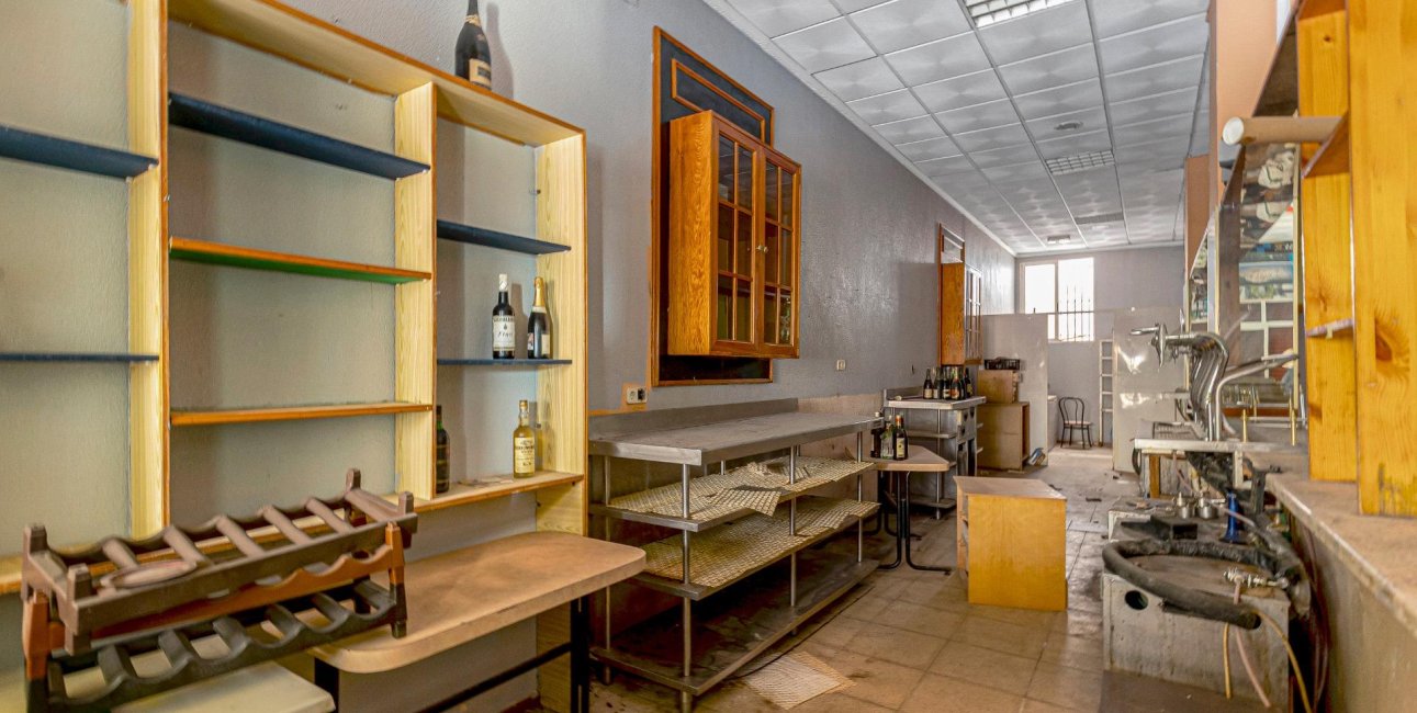 Resale - Commercial -
Torrevieja - Playa del Cura