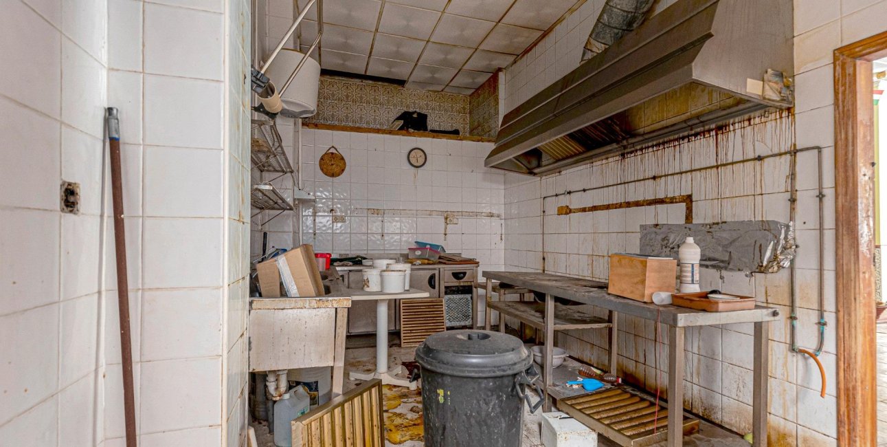 Resale - Commercial -
Torrevieja - Playa del Cura