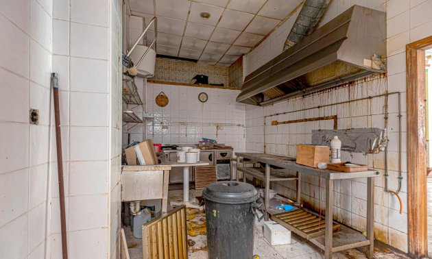 Resale - Commercial -
Torrevieja - Playa del Cura