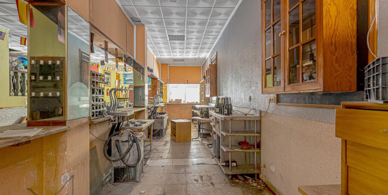 Resale - Commercial -
Torrevieja - Playa del Cura