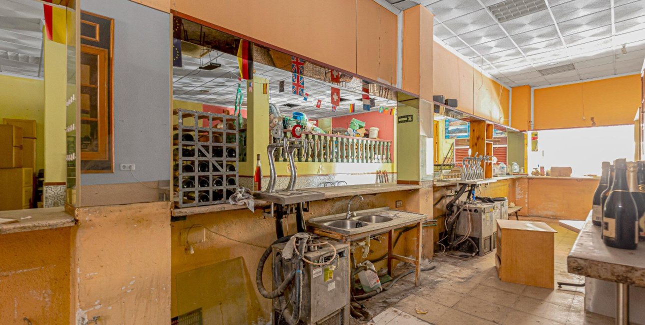 Resale - Commercial -
Torrevieja - Playa del Cura