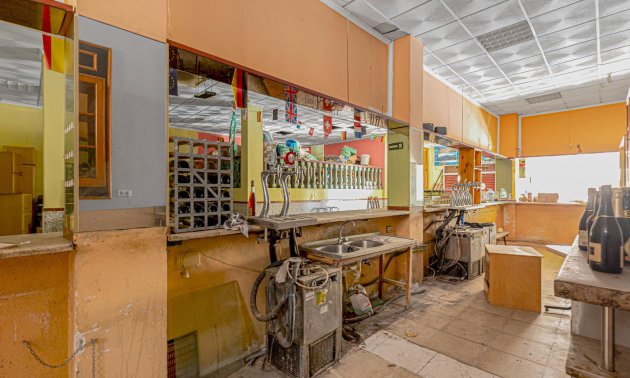 Resale - Commercial -
Torrevieja - Playa del Cura