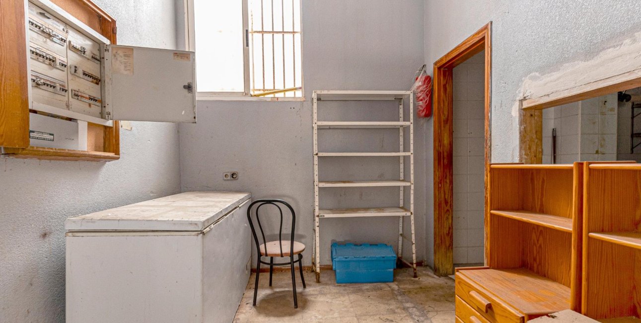 Resale - Commercial -
Torrevieja - Playa del Cura