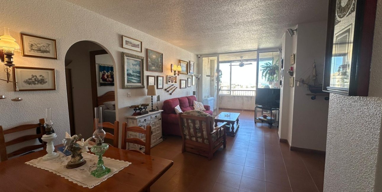 Reventa - Ático -
Torrevieja - La Mata