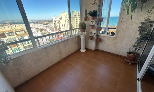 Reventa - Ático -
Torrevieja - La Mata