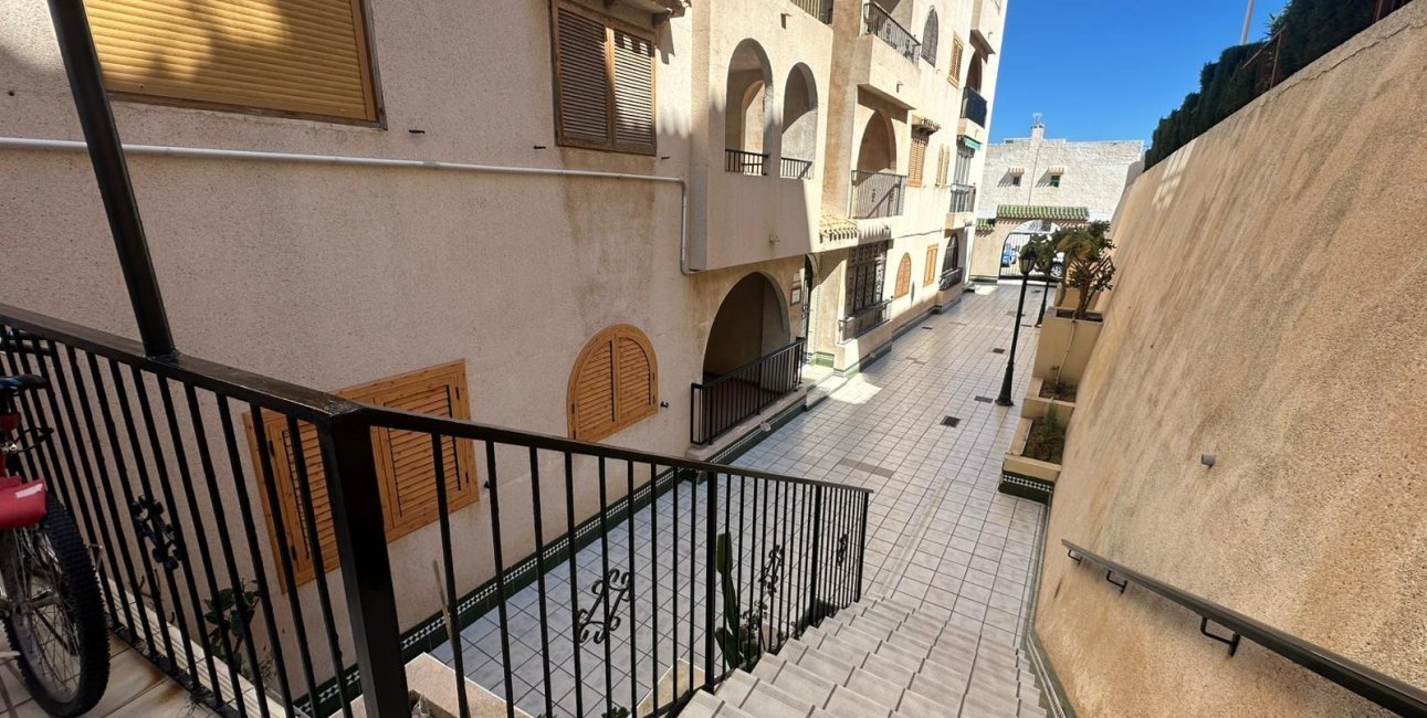 Reventa - Ático -
Torrevieja - La Mata