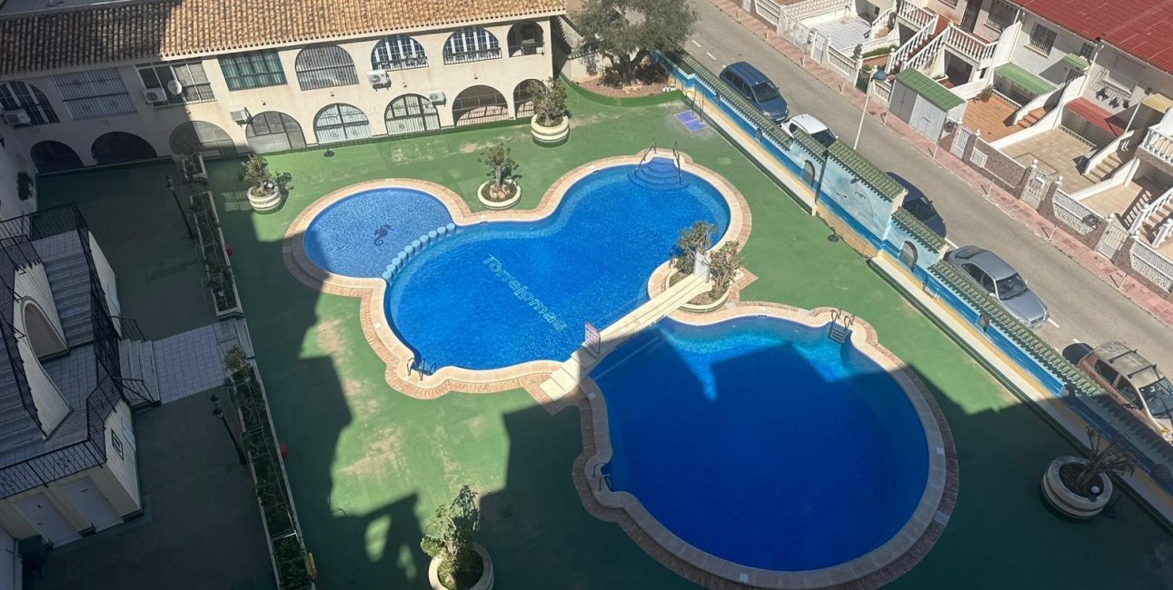 Reventa - Ático -
Torrevieja - La Mata