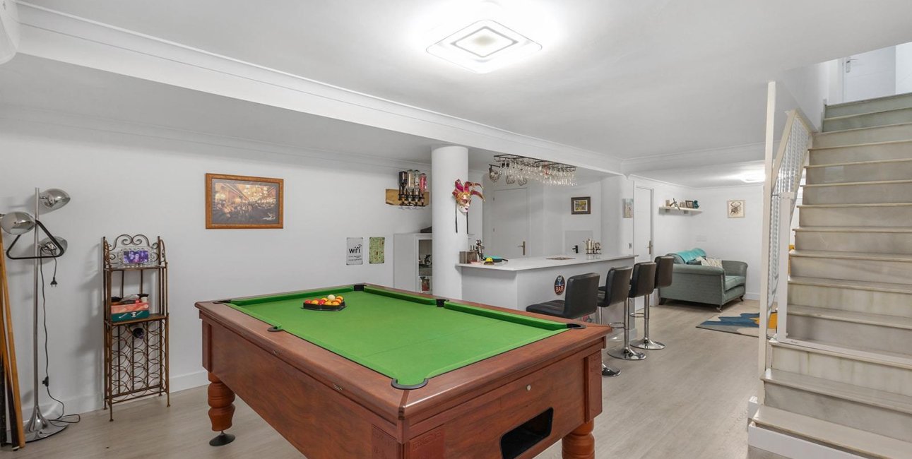 Resale - Villa -
Guardamar del Segura - Urbanizaciones