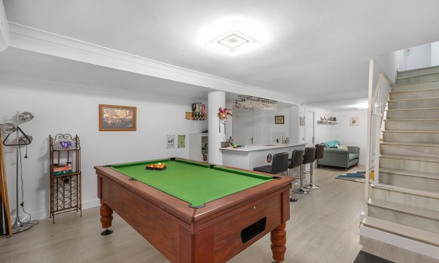 Resale - Villa -
Guardamar del Segura - Urbanizaciones