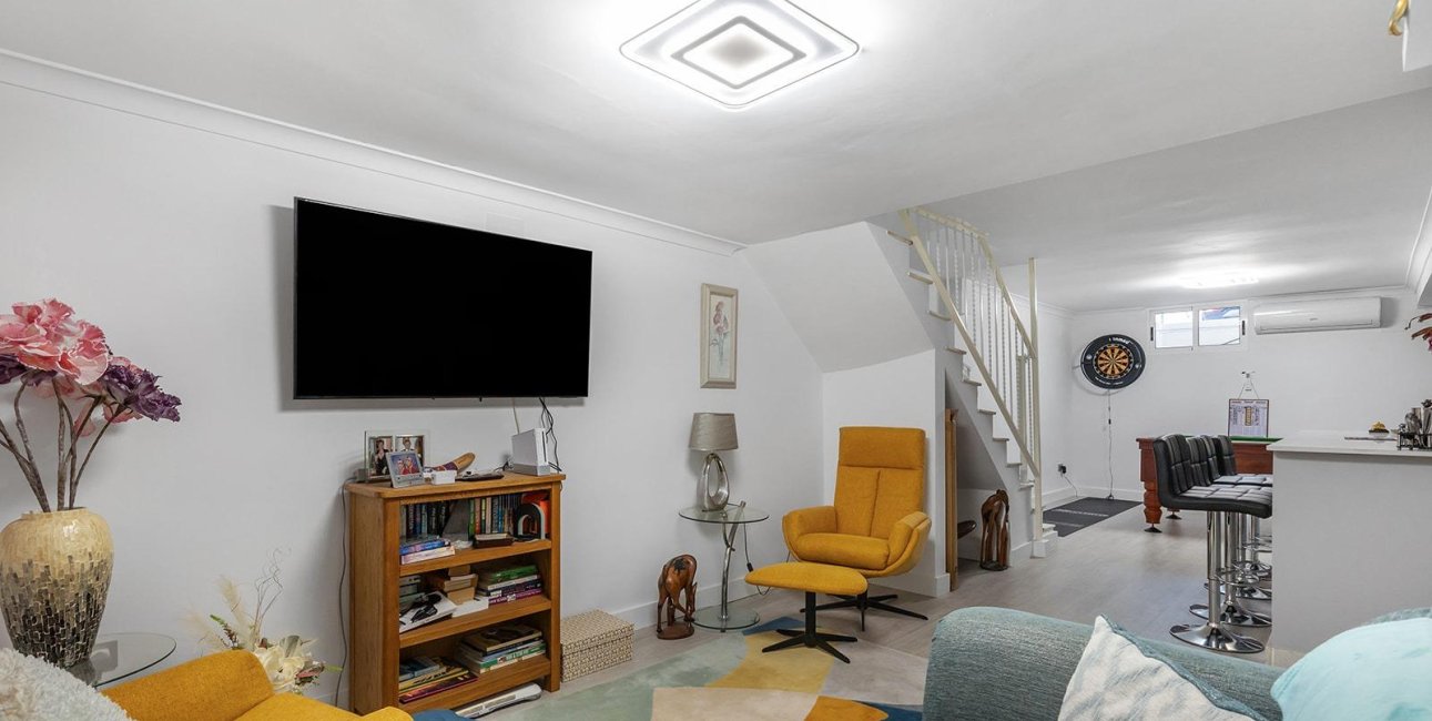 Resale - Villa -
Guardamar del Segura - Urbanizaciones