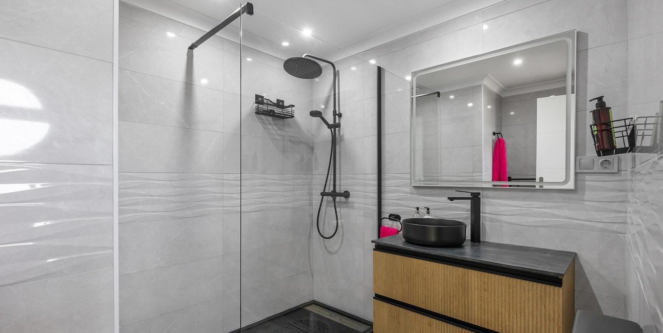 Resale - Villa -
Guardamar del Segura - Urbanizaciones