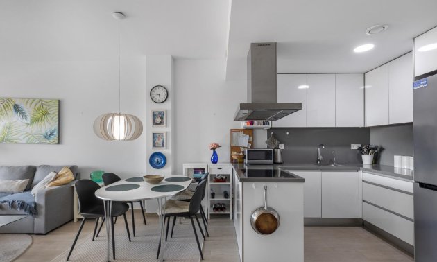 Resale - Apartment / flat -
Torrevieja - Frutales - Rosaleda