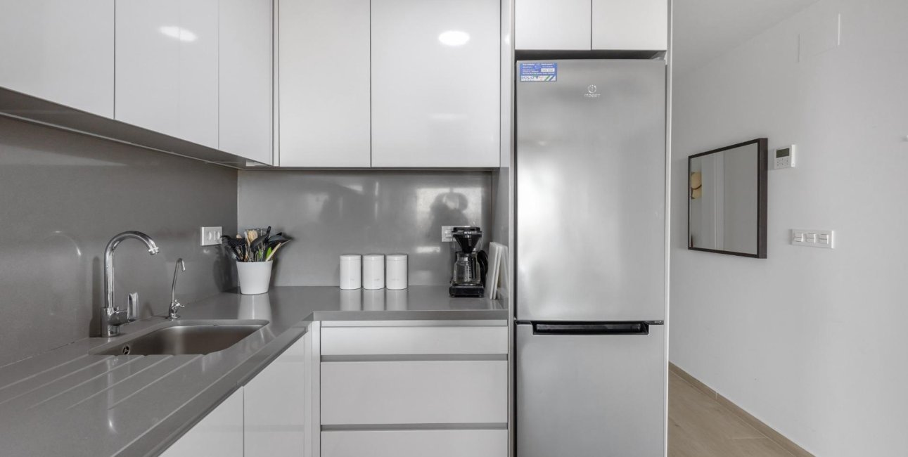 Resale - Apartment / flat -
Torrevieja - Frutales - Rosaleda