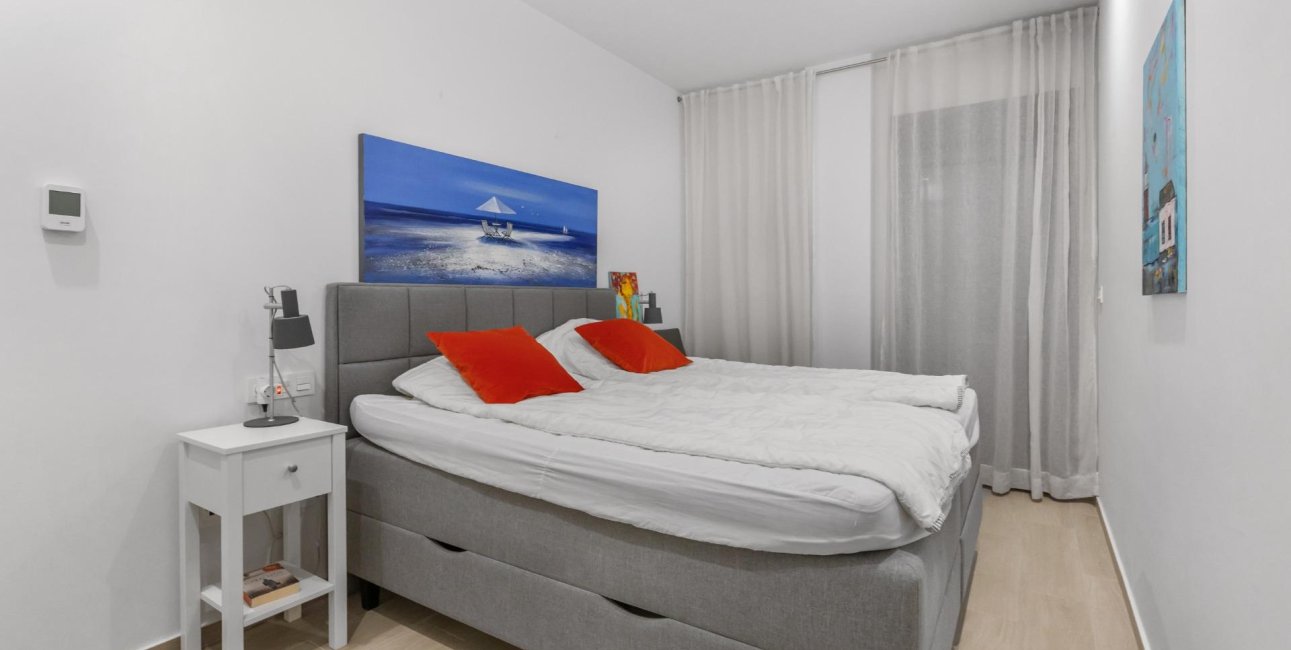 Resale - Apartment / flat -
Torrevieja - Frutales - Rosaleda