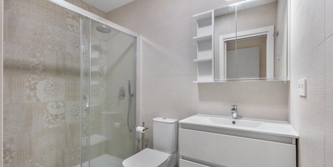 Resale - Apartment / flat -
Torrevieja - Frutales - Rosaleda