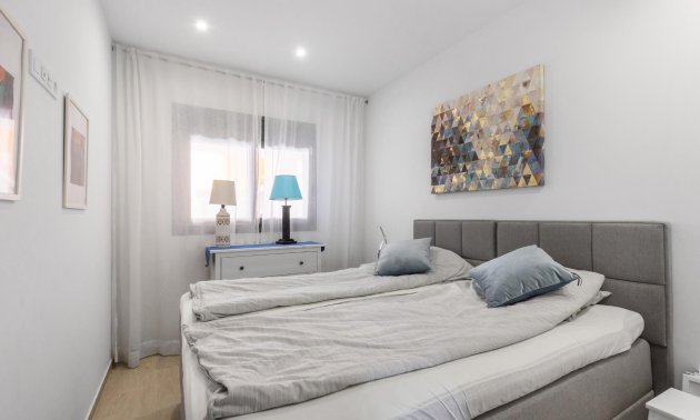 Resale - Apartment / flat -
Torrevieja - Frutales - Rosaleda
