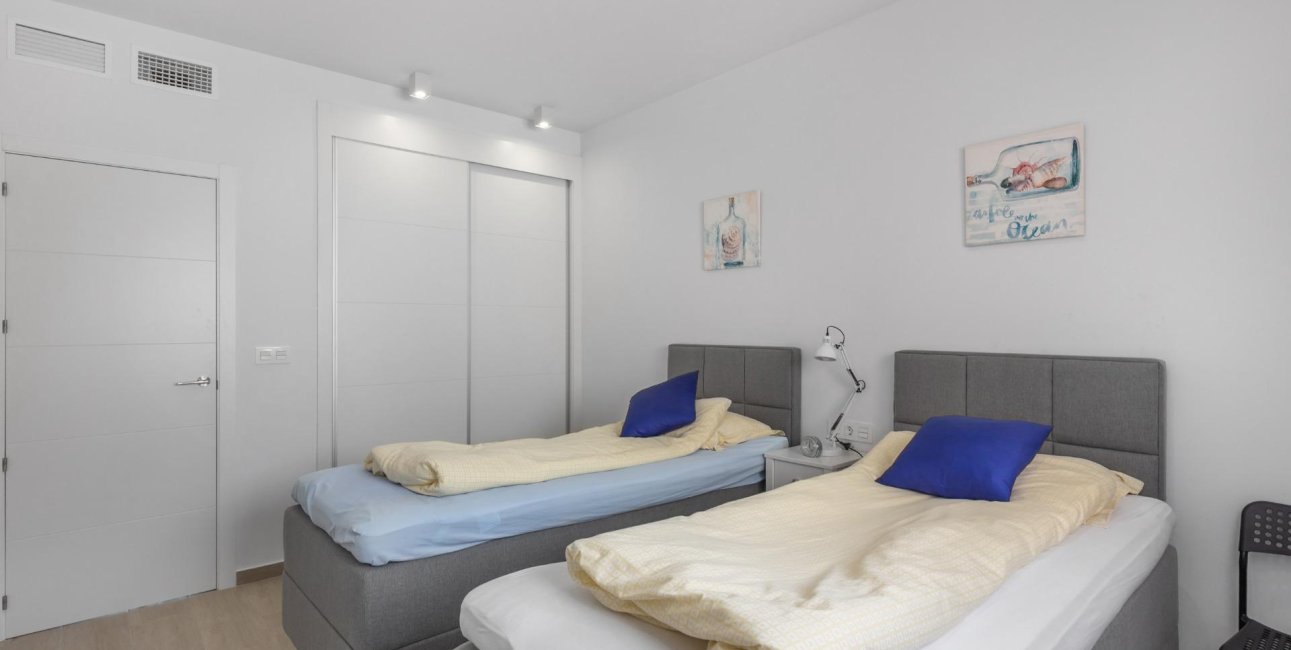 Resale - Apartment / flat -
Torrevieja - Frutales - Rosaleda