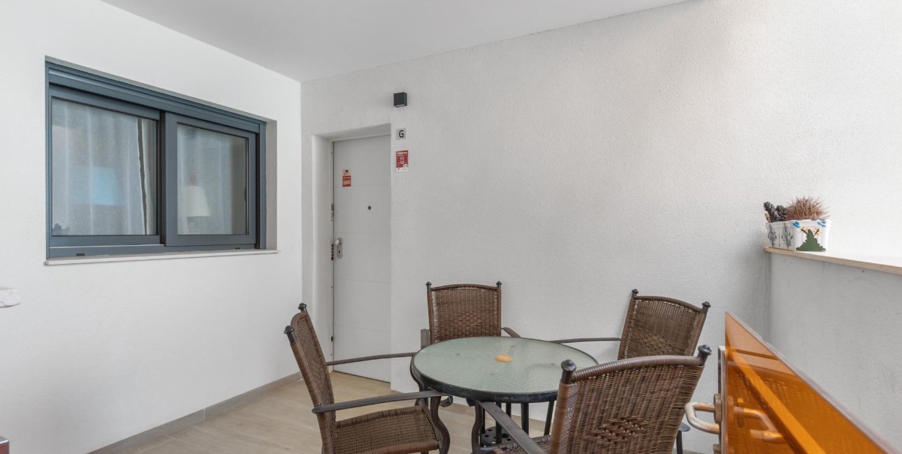Resale - Apartment / flat -
Torrevieja - Frutales - Rosaleda