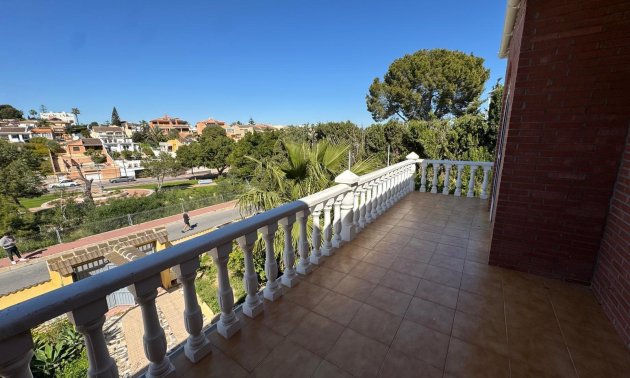 Resale - Villa -
Torrevieja - Los Balcones - Los Altos del Edén