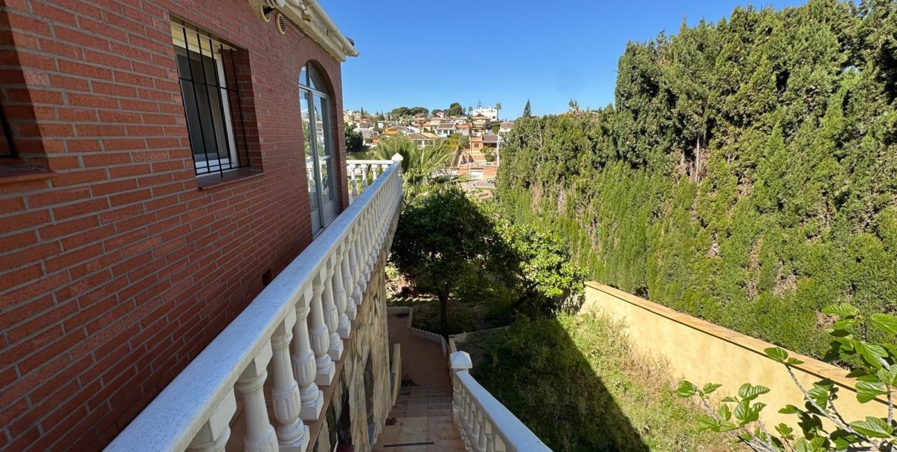 Resale - Villa -
Torrevieja - Los Balcones - Los Altos del Edén