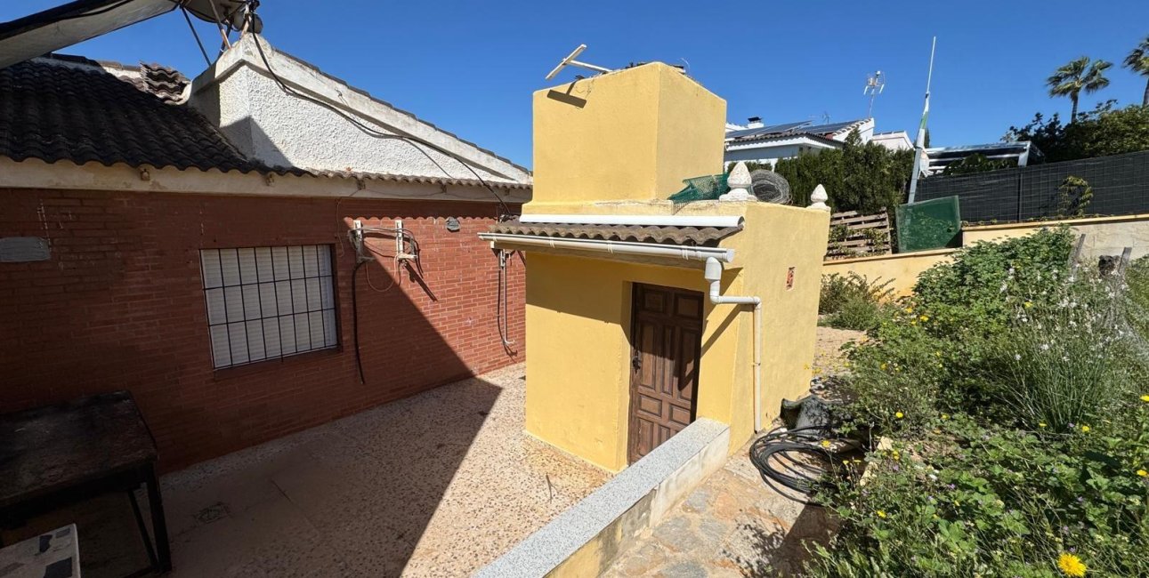 Resale - Villa -
Torrevieja - Los Balcones - Los Altos del Edén