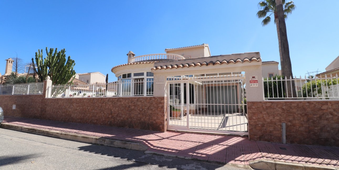 Resale - Villa -
Ciudad Quesada - Atalayas