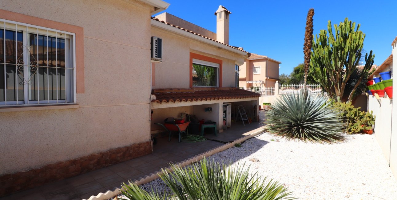 Resale - Villa -
Ciudad Quesada - Atalayas