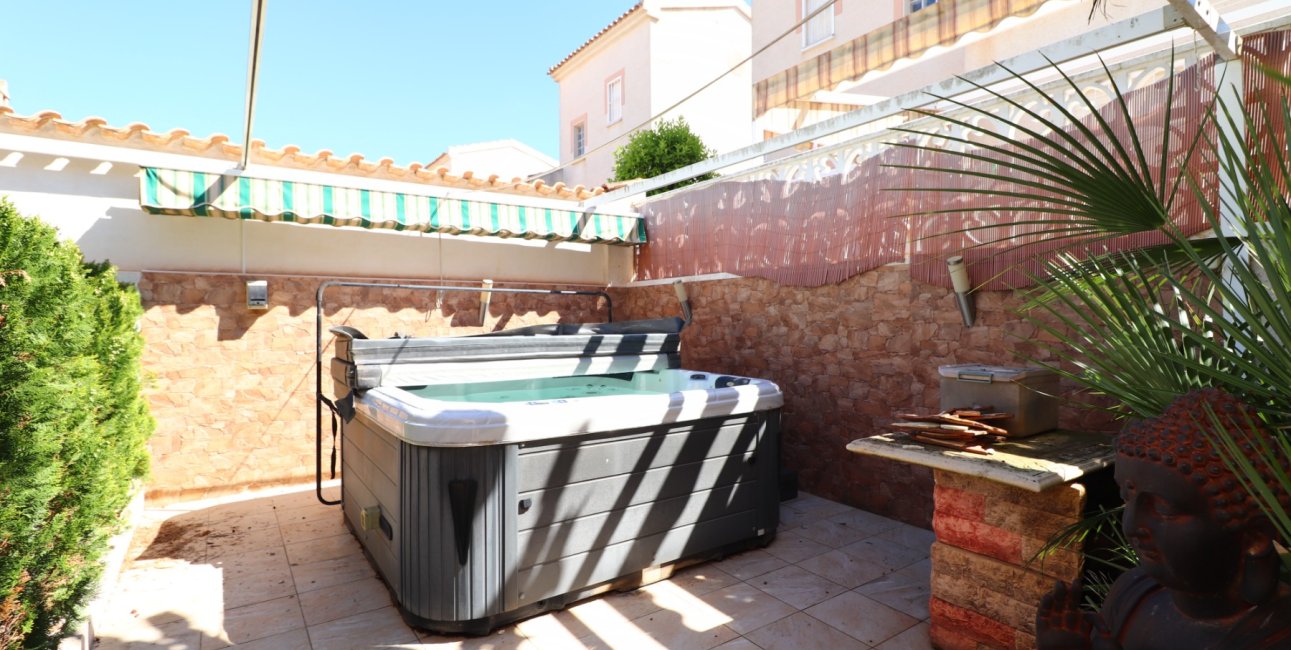 Resale - Villa -
Ciudad Quesada - Atalayas