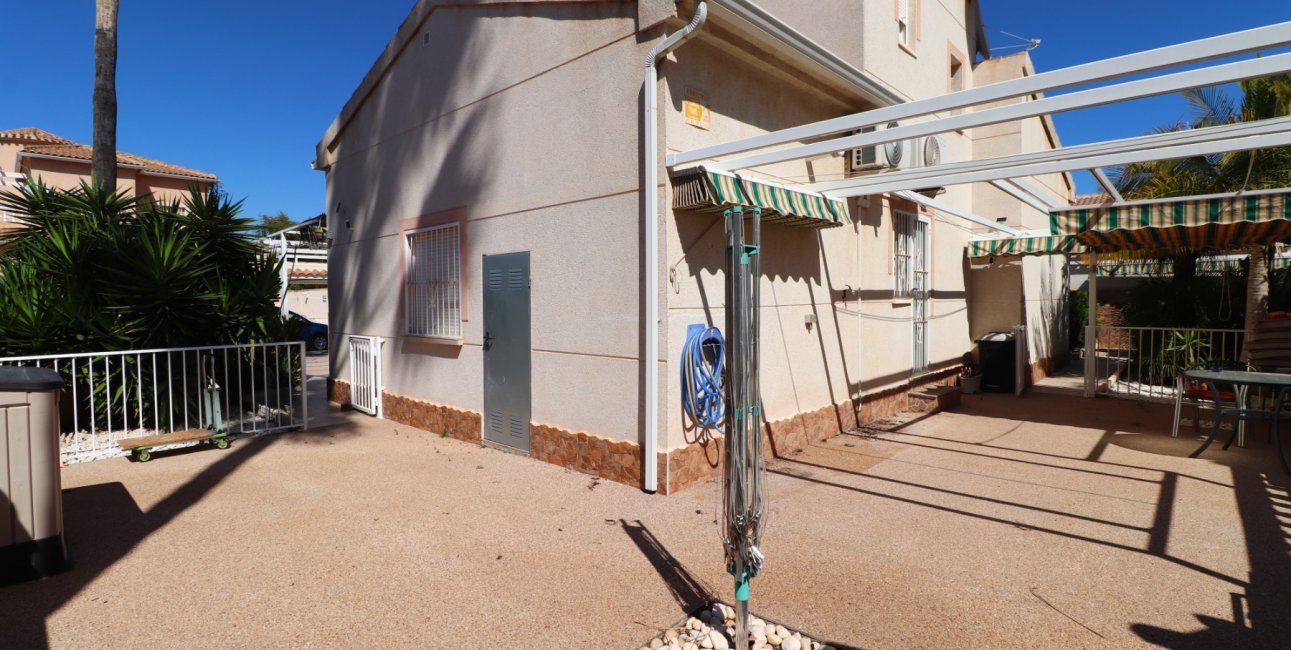 Resale - Villa -
Ciudad Quesada - Atalayas