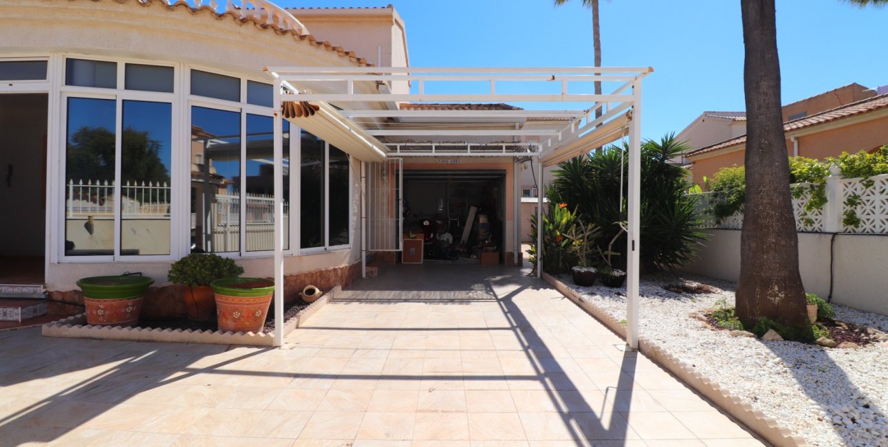 Resale - Villa -
Ciudad Quesada - Atalayas