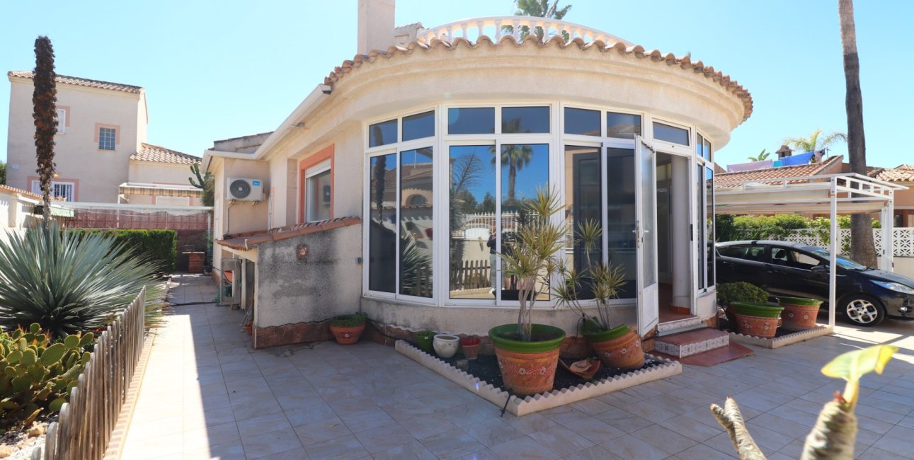 Resale - Villa -
Ciudad Quesada - Atalayas
