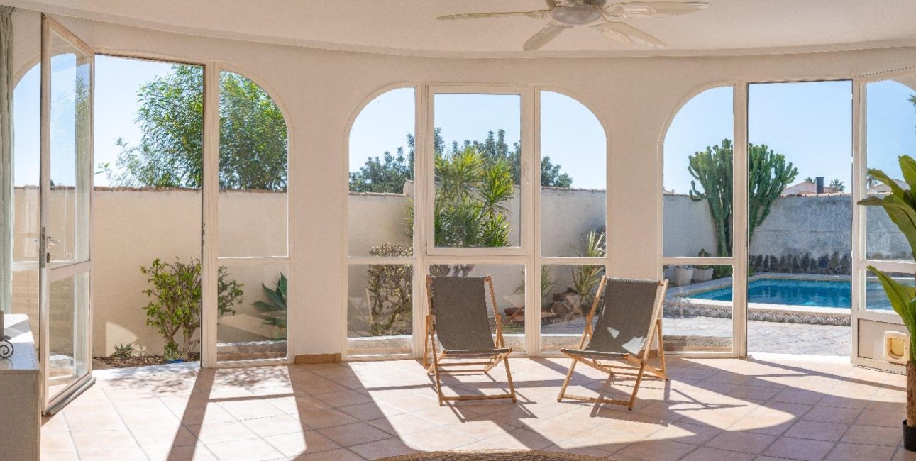 Resale - Villa -
Orihuela Costa - Playa Flamenca