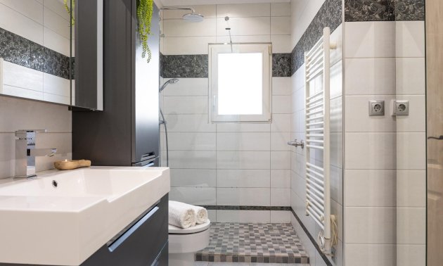 Resale - Villa -
Orihuela Costa - Playa Flamenca