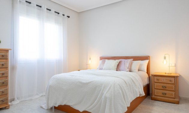 Resale - Villa -
Orihuela Costa - Playa Flamenca