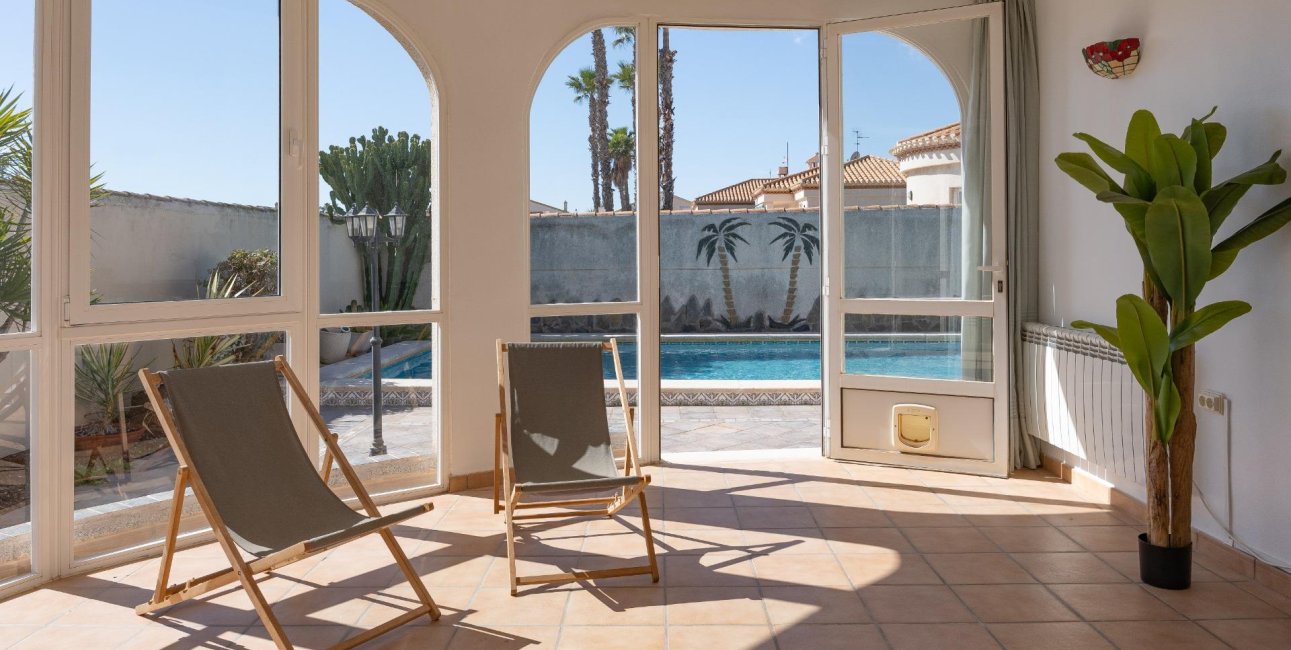 Resale - Villa -
Orihuela Costa - Playa Flamenca
