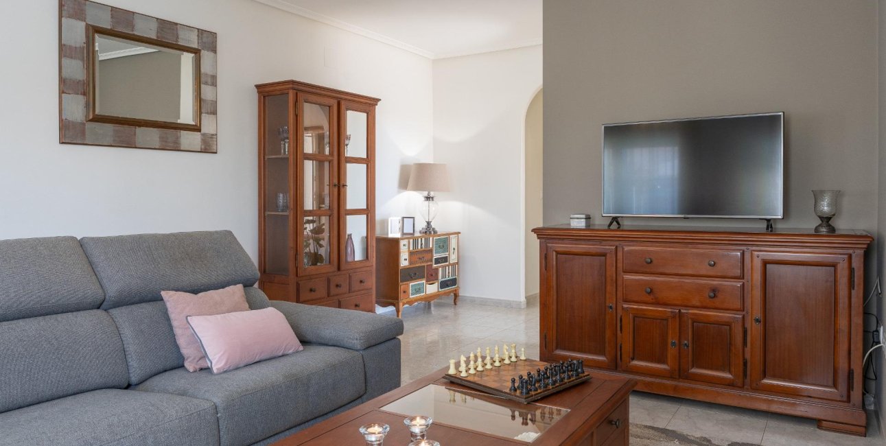 Resale - Villa -
Orihuela Costa - Playa Flamenca