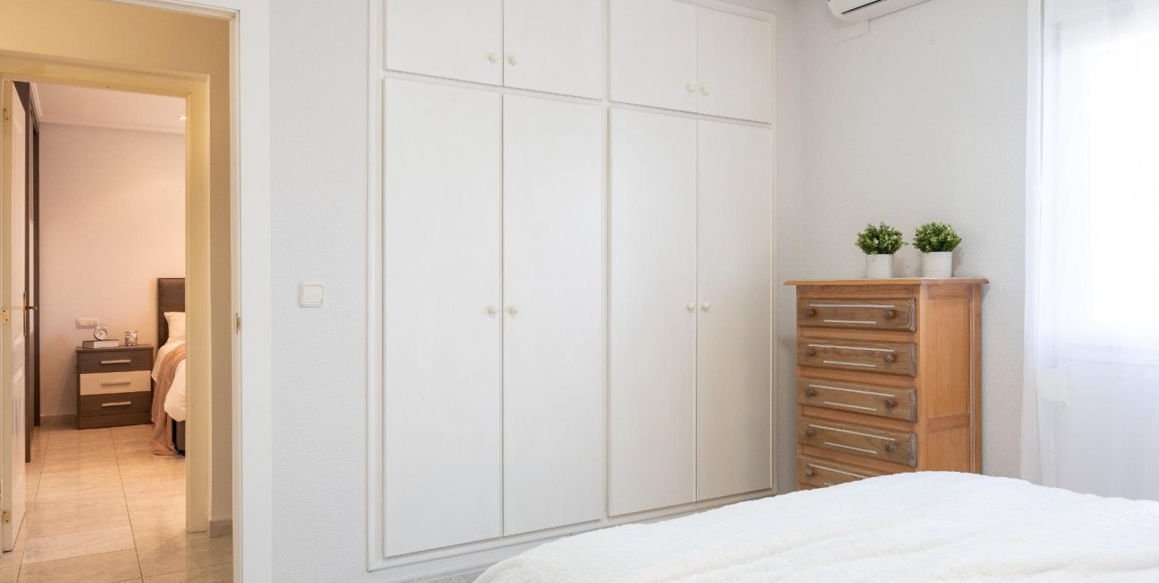 Resale - Villa -
Orihuela Costa - Playa Flamenca