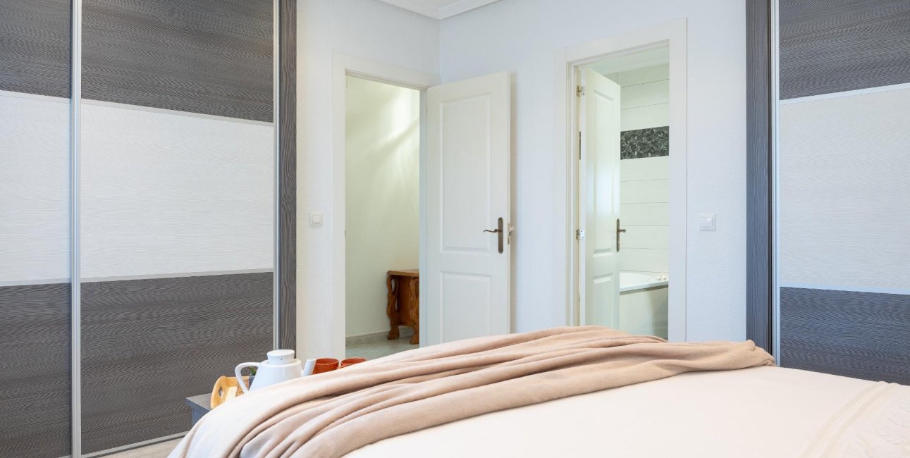 Resale - Villa -
Orihuela Costa - Playa Flamenca